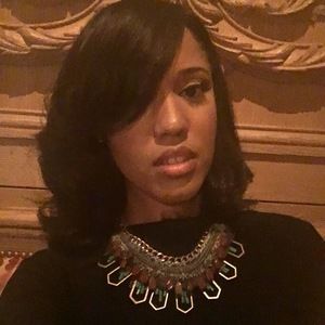 Meet your Posher, Pamela